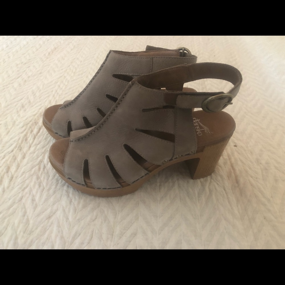Dansko tan heels